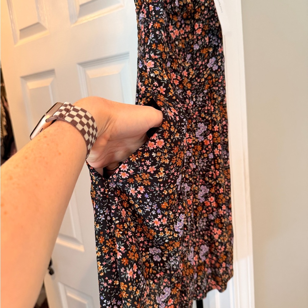Floral Romper - Picture 4 of 5